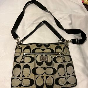 Women’s Coach Crossbody with removable straps